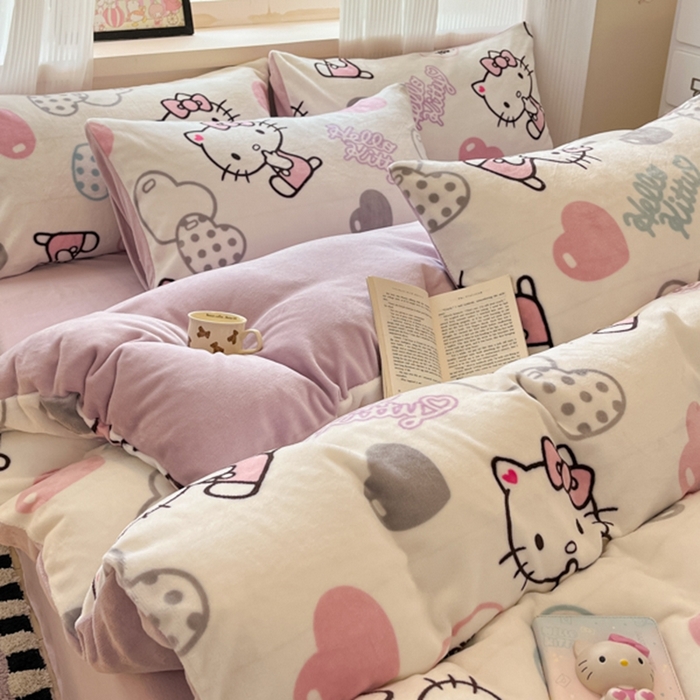 91家纺网 家纺一手货源 找家纺 （总）三朵家纺 2025新款三丽鸥印花牛奶绒四件套