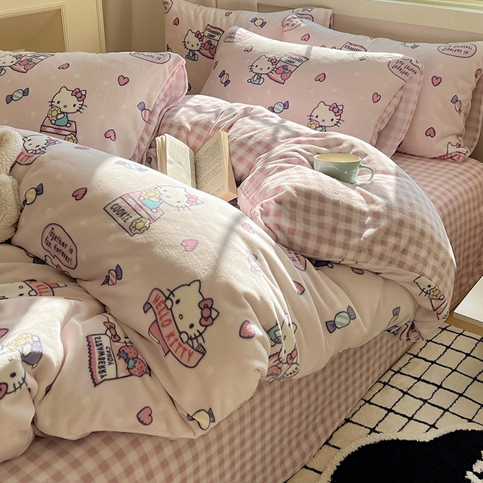 91家纺网 家纺一手货源 找家纺 （总）三朵家纺 2025新款三丽鸥印花牛奶绒四件套