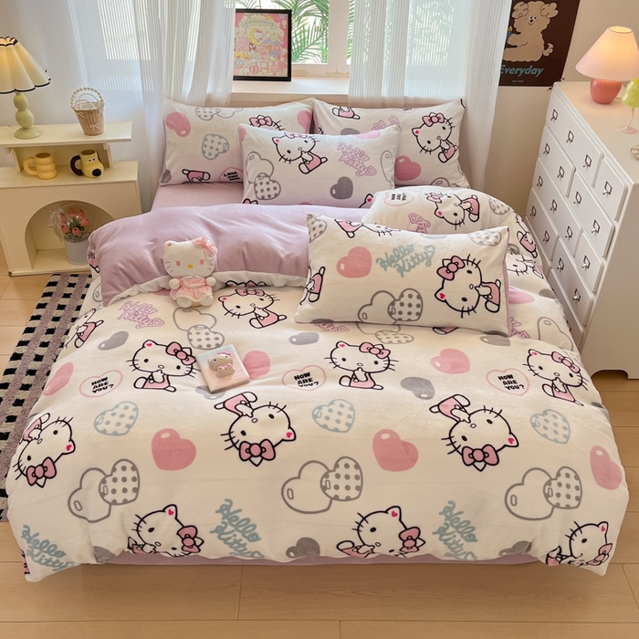 91家纺网 家纺一手货源 找家纺 三朵家纺 2025新款三丽鸥印花牛奶绒四件套 爱心凯蒂