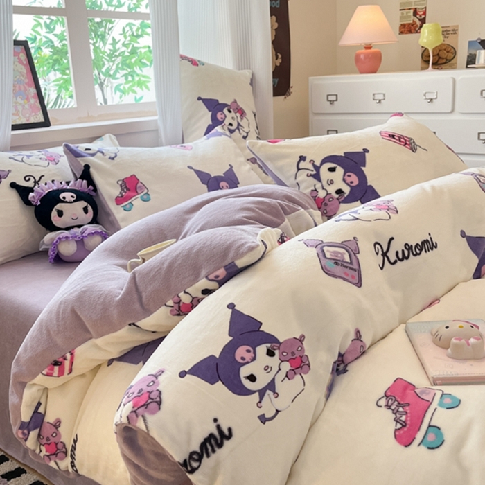 91家纺网 家纺一手货源 找家纺 三朵家纺 2025新款三丽鸥印花牛奶绒四件套 街舞库洛米