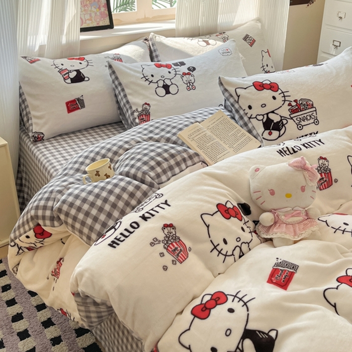 91家纺网 家纺一手货源 找家纺 三朵家纺 2025新款三丽鸥印花牛奶绒四件套 凯蒂公主