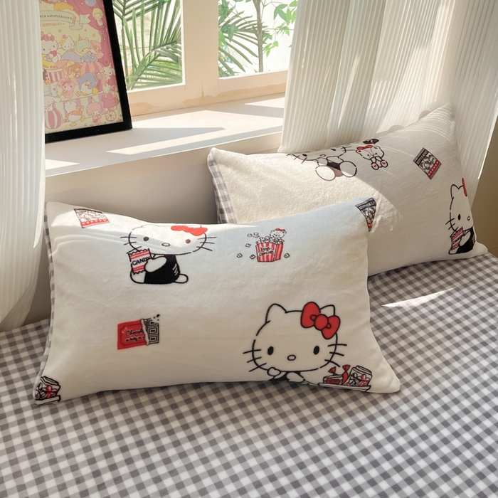 91家纺网 家纺一手货源 找家纺 三朵家纺 2025新款三丽鸥印花牛奶绒四件套 凯蒂公主