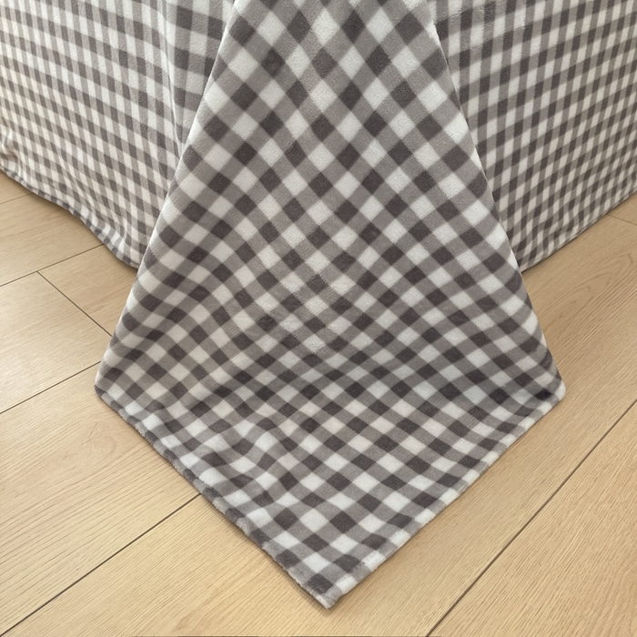 91家纺网 家纺一手货源 找家纺 三朵家纺 2025新款三丽鸥印花牛奶绒四件套 凯蒂公主