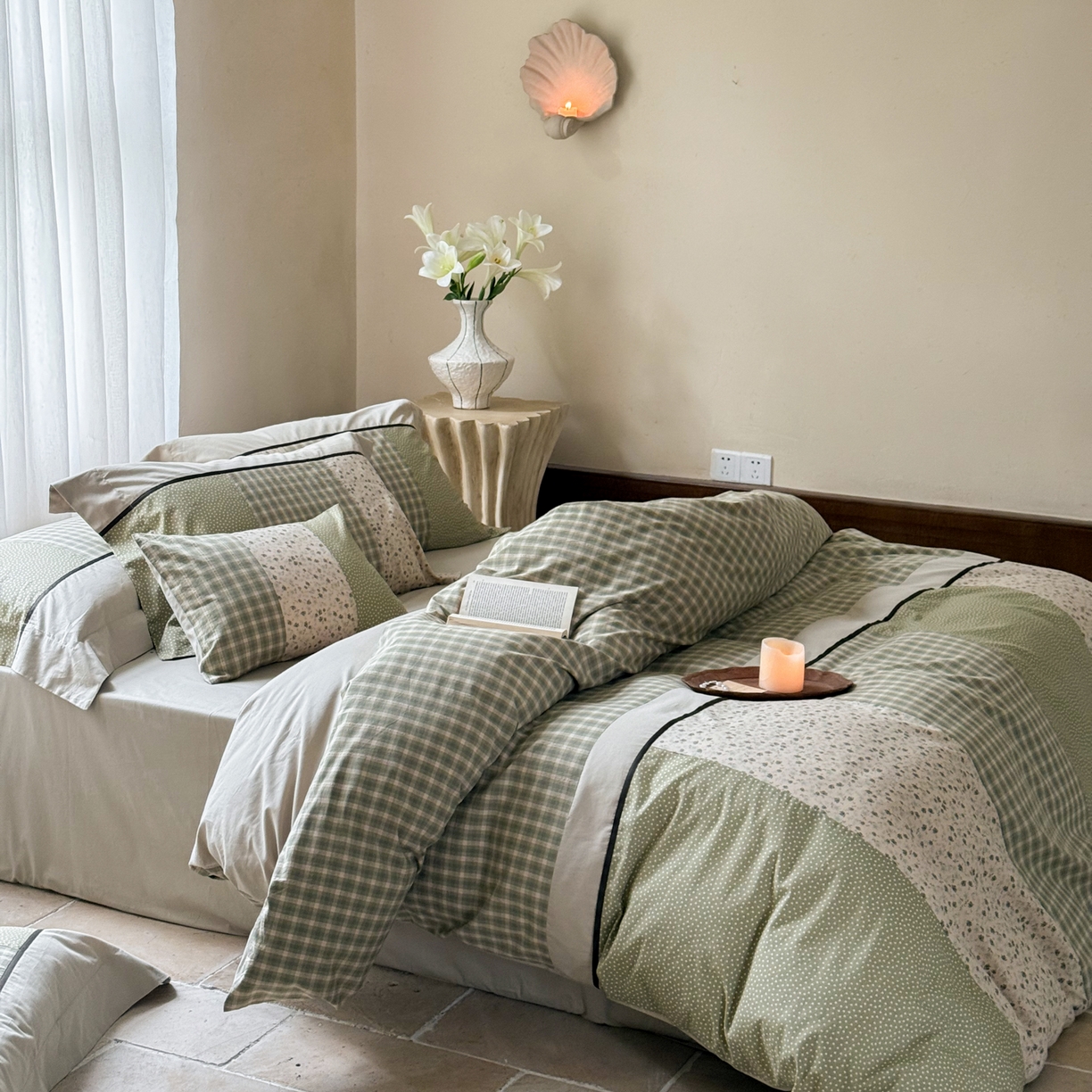 91家纺网 家纺一手货源 找家纺 FORTWO家纺原创设计（FOR TWO家纺） 2025新款全棉纯棉百家布水洗棉印花绣花拼接款四件套 月光恋人