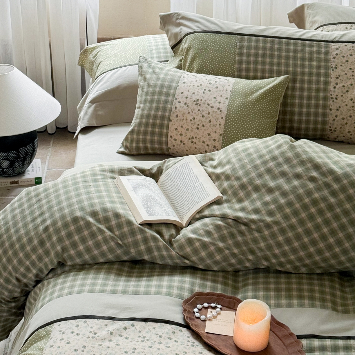 91家纺网 家纺一手货源 找家纺 FORTWO家纺原创设计（FOR TWO家纺） 2025新款全棉纯棉百家布水洗棉印花绣花拼接款四件套 月光恋人