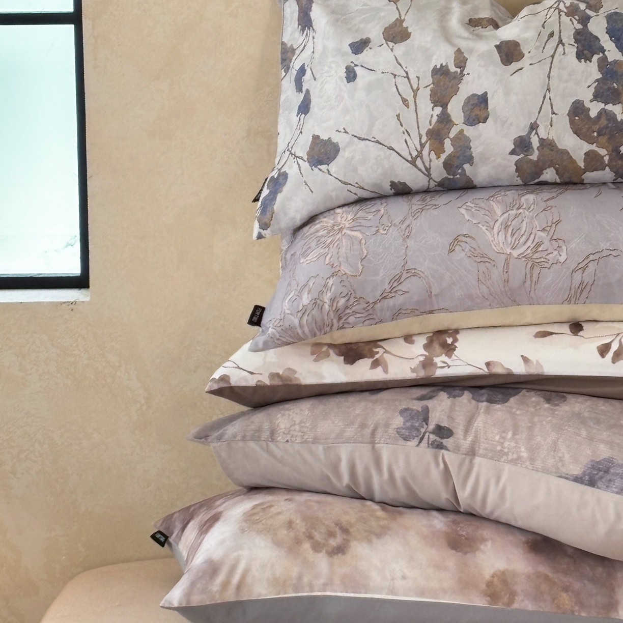 91家纺网 家纺一手货源 找家纺 FORTWO家纺原创设计（FOR TWO家纺） 2025新款50全棉纯棉数码磨毛印花四件套-场景二 组合图仅做展示不可下单