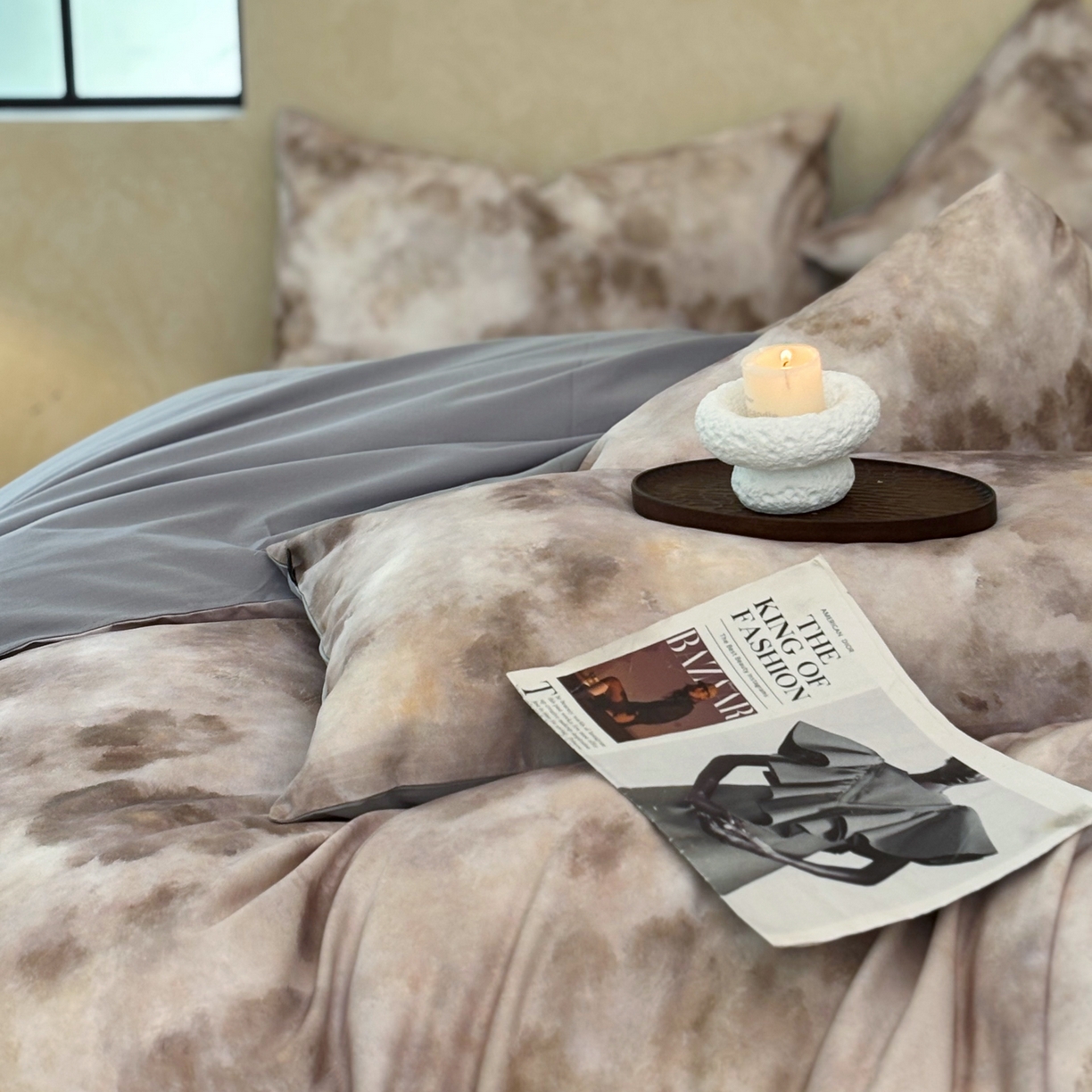 91家纺网 家纺一手货源 找家纺 FORTWO家纺原创设计（FOR TWO家纺） 2025新款50全棉纯棉数码磨毛印花四件套-场景二 琥珀