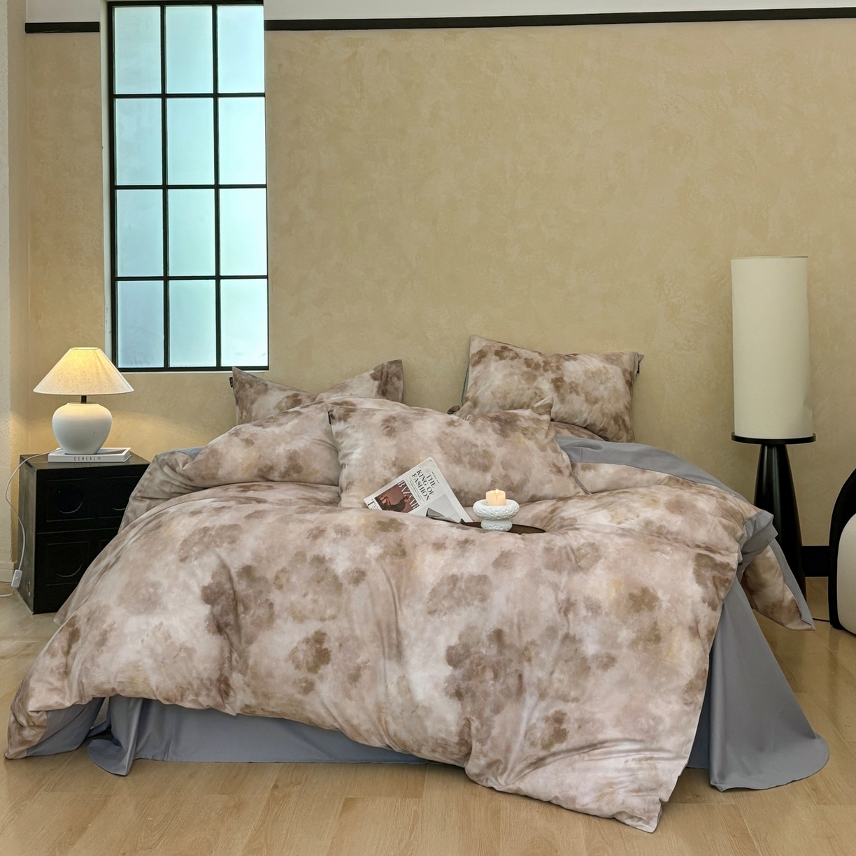 91家纺网 家纺一手货源 找家纺 FORTWO家纺原创设计（FOR TWO家纺） 2025新款50全棉纯棉数码磨毛印花四件套-场景二 琥珀