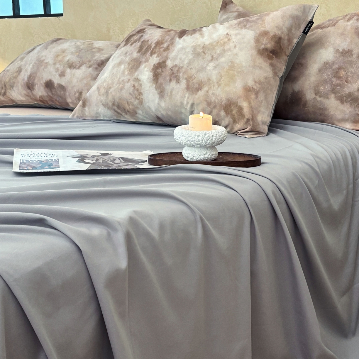 91家纺网 家纺一手货源 找家纺 FORTWO家纺原创设计（FOR TWO家纺） 2025新款50全棉纯棉数码磨毛印花四件套-场景二 琥珀