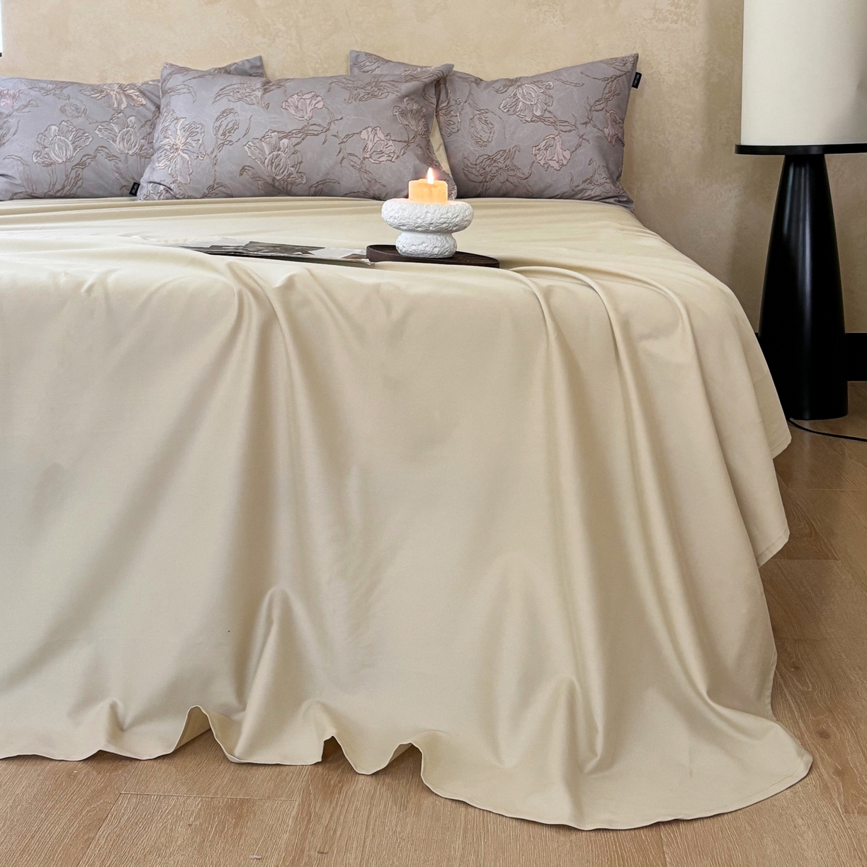 91家纺网 家纺一手货源 找家纺 FORTWO家纺原创设计（FOR TWO家纺） 2025新款50全棉纯棉数码磨毛印花四件套-场景二 空谷幽兰