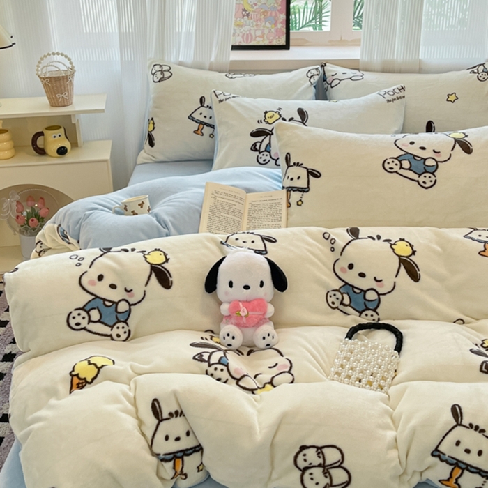 91家纺网 家纺一手货源 找家纺 三朵家纺 2025新款三丽鸥印花牛奶绒四件套 美好帕恰