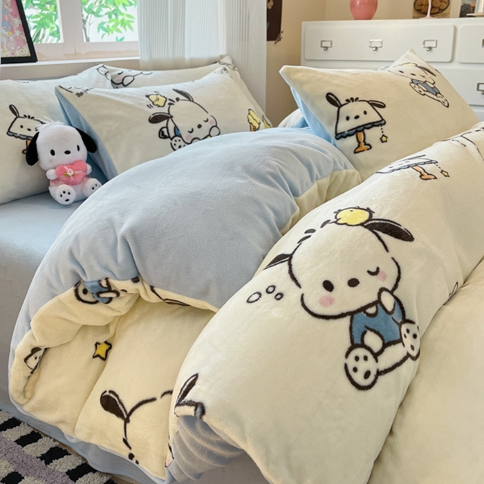 91家纺网 家纺一手货源 找家纺 三朵家纺 2025新款三丽鸥印花牛奶绒四件套 美好帕恰