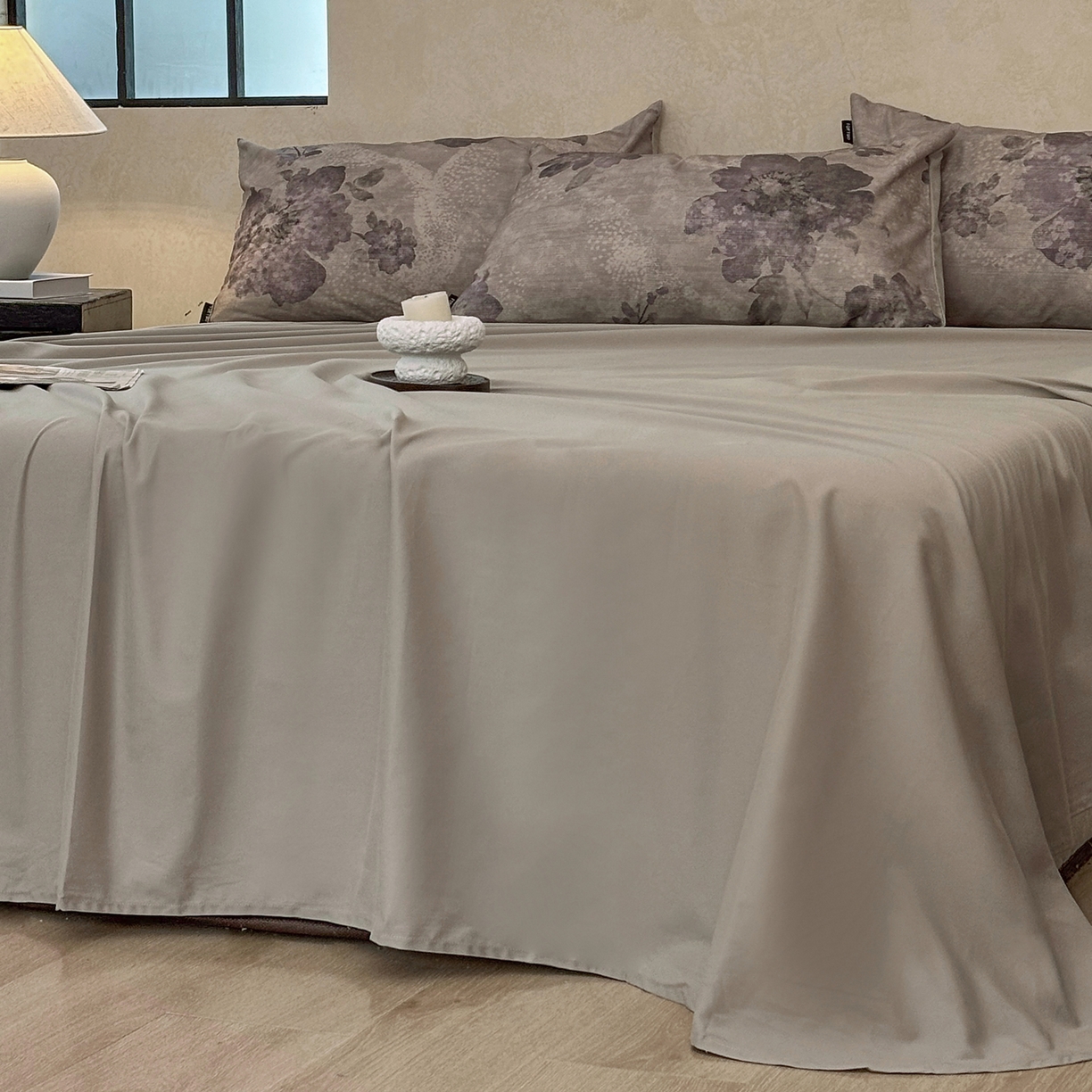 91家纺网 家纺一手货源 找家纺 FORTWO家纺原创设计（FOR TWO家纺） 2025新款50全棉纯棉数码磨毛印花四件套-场景二 水墨花