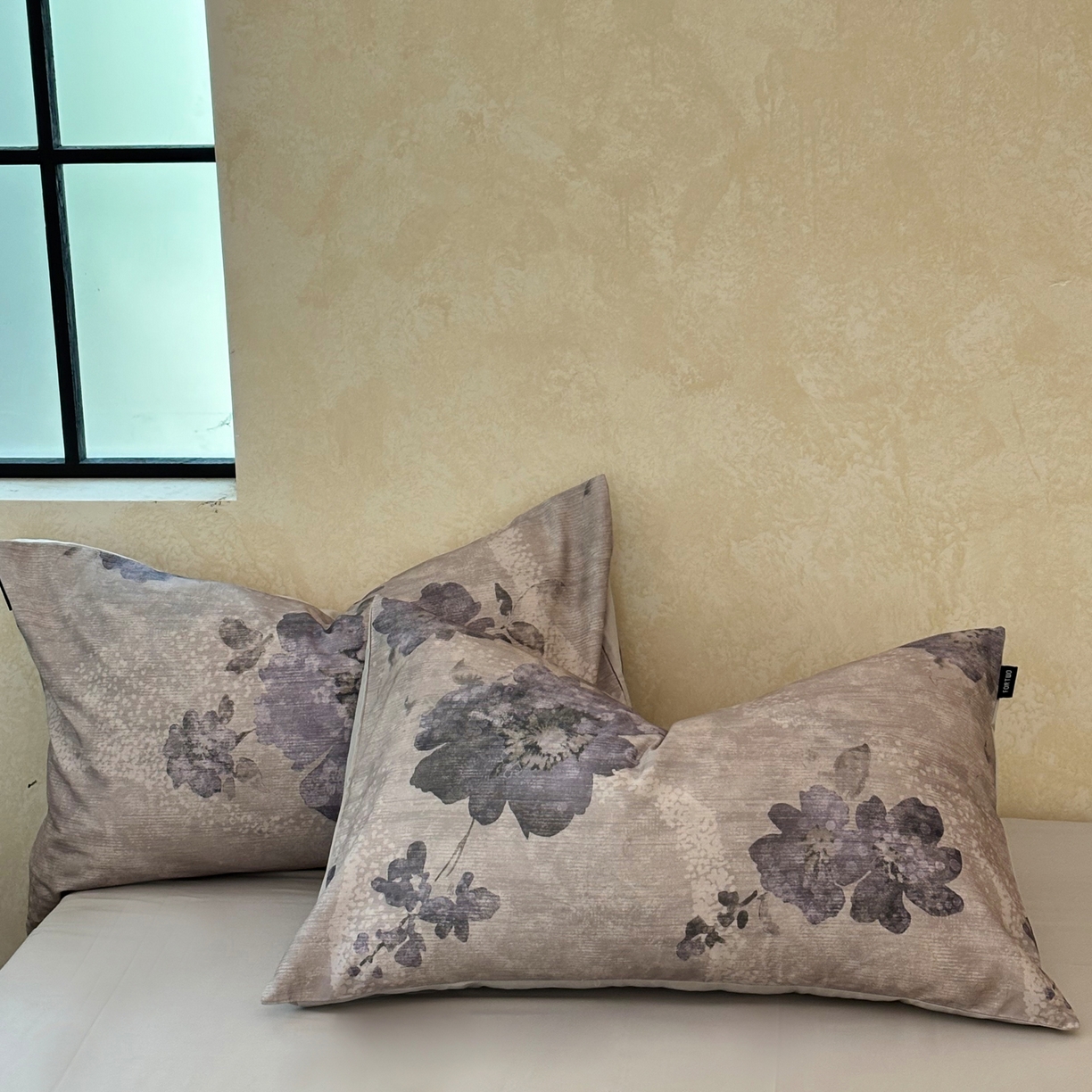 91家纺网 家纺一手货源 找家纺 FORTWO家纺原创设计（FOR TWO家纺） 2025新款50全棉纯棉数码磨毛印花四件套-场景二 水墨花