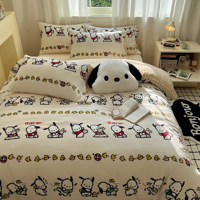 91家纺网 家纺一手货源 找家纺 三朵家纺 2025新款三丽鸥印花牛奶绒四件套 淘气帕恰