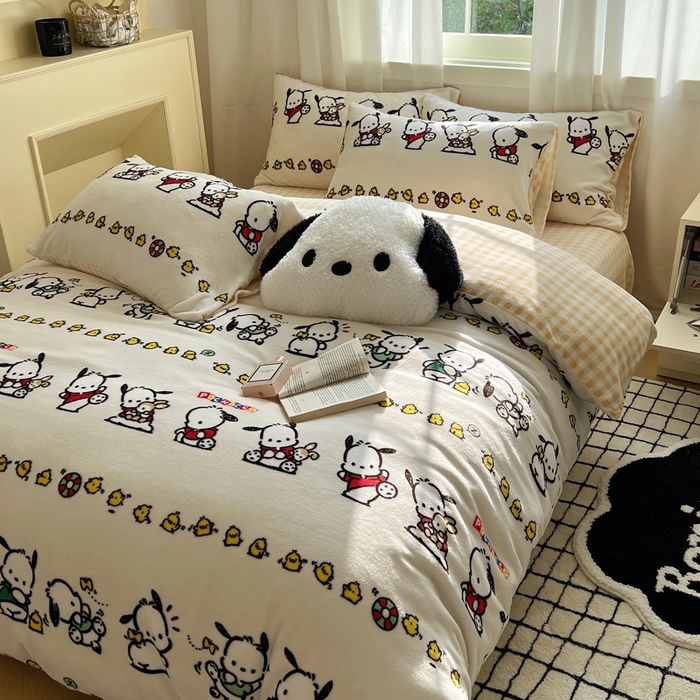 91家纺网 家纺一手货源 找家纺 三朵家纺 2025新款三丽鸥印花牛奶绒四件套 淘气帕恰