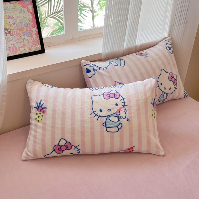 91家纺网 家纺一手货源 找家纺 三朵家纺 2025新款三丽鸥印花牛奶绒四件套 甜蜜公主KT