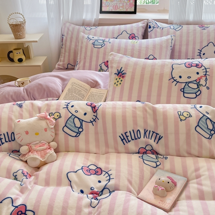 91家纺网 家纺一手货源 找家纺 三朵家纺 2025新款三丽鸥印花牛奶绒四件套 甜蜜公主KT