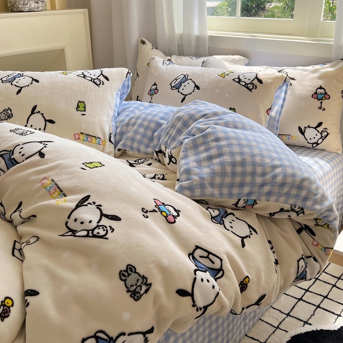 91家纺网 家纺一手货源 找家纺 三朵家纺 2025新款三丽鸥印花牛奶绒四件套 童心帕恰