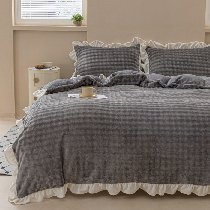 91家纺网 家纺一手货源 找家纺 （总）恩和家纺 2025新款泡泡牛奶绒荷叶边款四件套