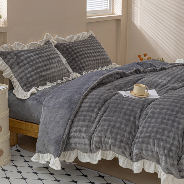 91家纺网 家纺一手货源 找家纺 恩和家纺 2025新款泡泡牛奶绒荷叶边款四件套 泡泡绒飞边深灰