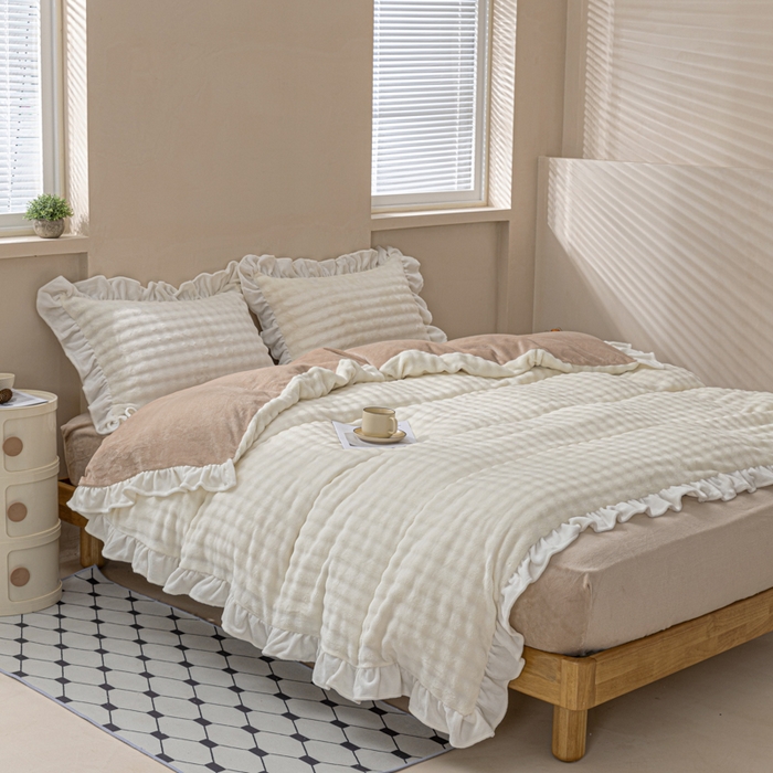 91家纺网 家纺一手货源 找家纺 恩和家纺 2025新款泡泡牛奶绒荷叶边款四件套 泡泡绒飞边米白咖