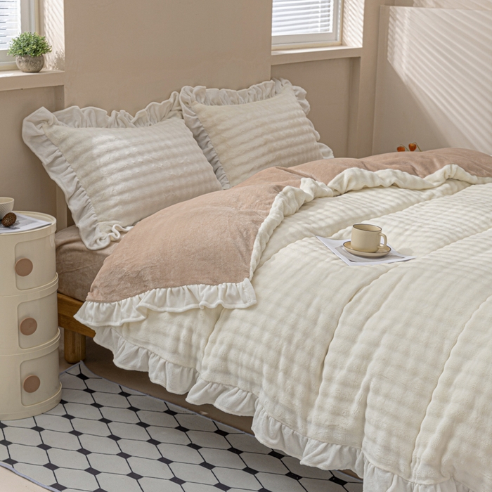 91家纺网 家纺一手货源 找家纺 恩和家纺 2025新款泡泡牛奶绒荷叶边款四件套 泡泡绒飞边米白咖