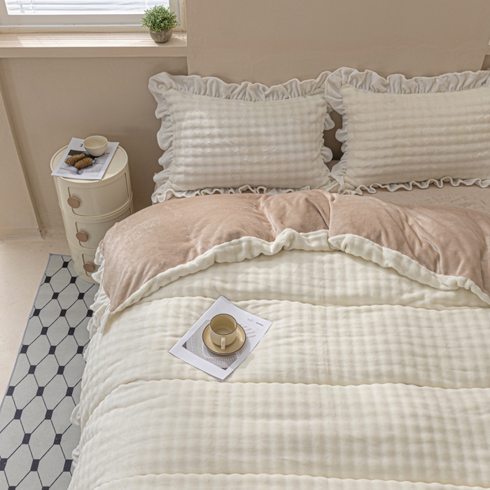 91家纺网 家纺一手货源 找家纺 恩和家纺 2025新款泡泡牛奶绒荷叶边款四件套 泡泡绒飞边米白咖