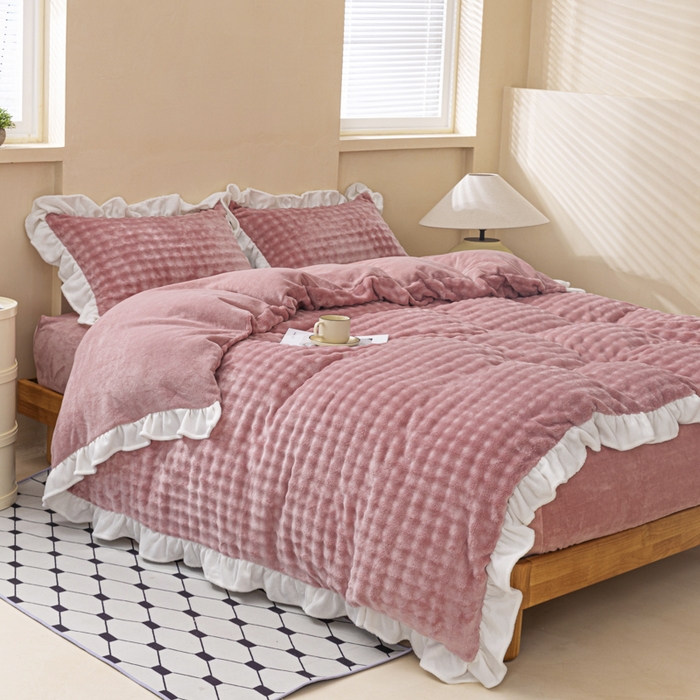 91家纺网 家纺一手货源 找家纺 恩和家纺 2025新款泡泡牛奶绒荷叶边款四件套 泡泡绒飞边款豆沙