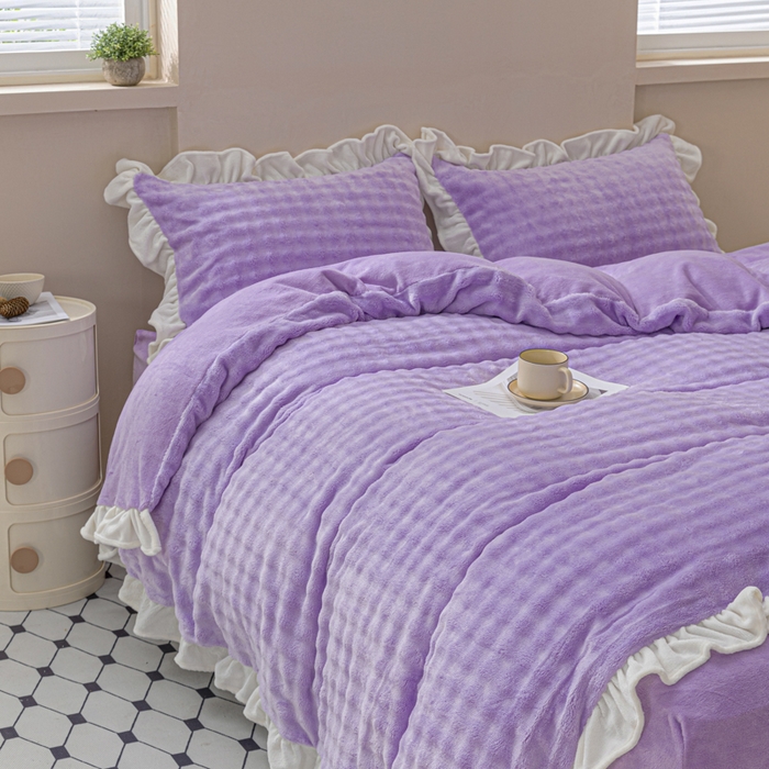 91家纺网 家纺一手货源 找家纺 恩和家纺 2025新款泡泡牛奶绒荷叶边款四件套 泡泡绒飞边款紫色