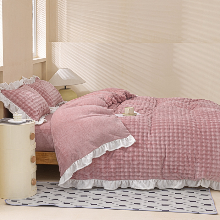 91家纺网 家纺一手货源 找家纺 恩和家纺 2025新款泡泡牛奶绒荷叶边款四件套 泡泡绒飞边款豆沙