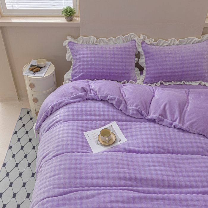 91家纺网 家纺一手货源 找家纺 恩和家纺 2025新款泡泡牛奶绒荷叶边款四件套 泡泡绒飞边款紫色