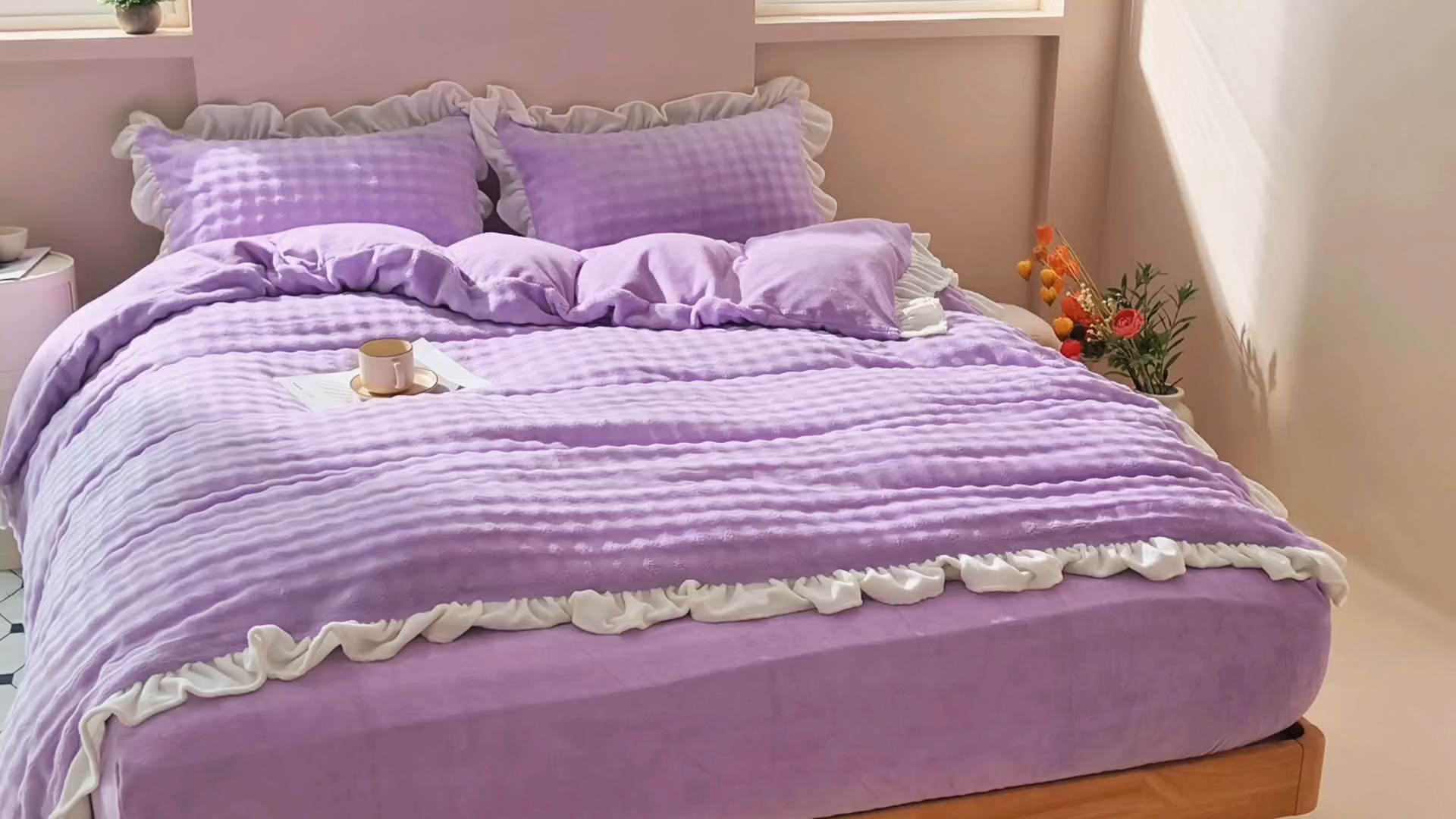 91家纺网 家纺一手货源 找家纺 恩和家纺 2025新款泡泡牛奶绒荷叶边款四件套 泡泡绒飞边款紫色