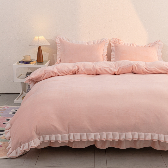 91家纺网 家纺一手货源 找家纺 （总）恩和家纺 2025新款白色薄纱双层飞边牛奶绒四件套