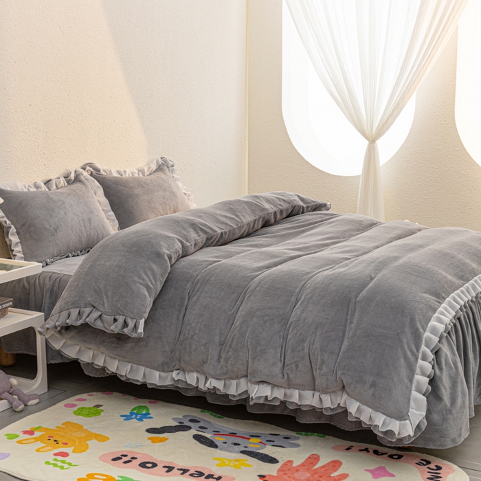 91家纺网 家纺一手货源 找家纺 恩和家纺 2025新款白色薄纱双层飞边牛奶绒四件套 灰色