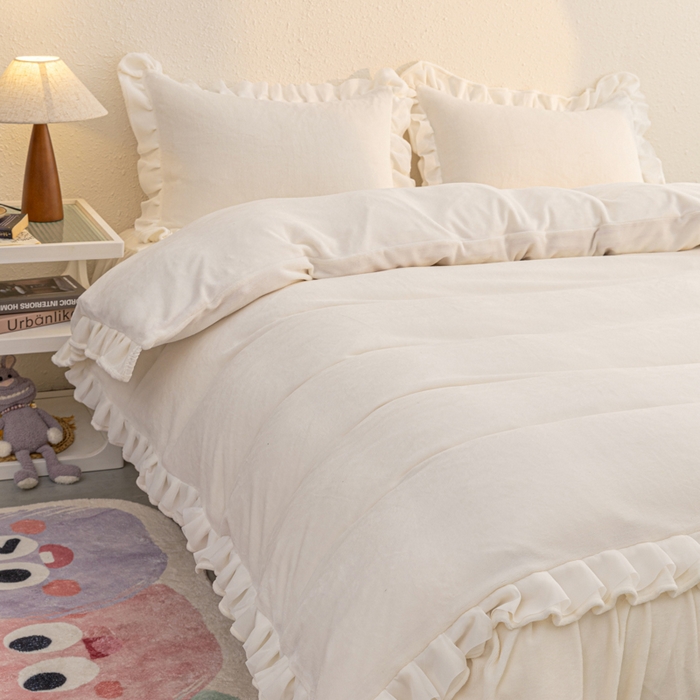 91家纺网 家纺一手货源 找家纺 恩和家纺 2025新款白色薄纱双层飞边牛奶绒四件套 米白