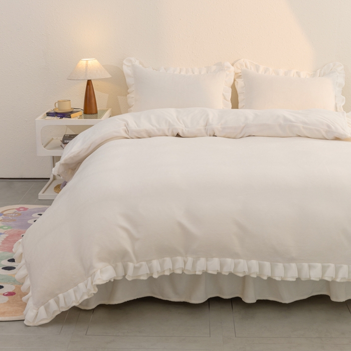 91家纺网 家纺一手货源 找家纺 恩和家纺 2025新款白色薄纱双层飞边牛奶绒四件套 米白