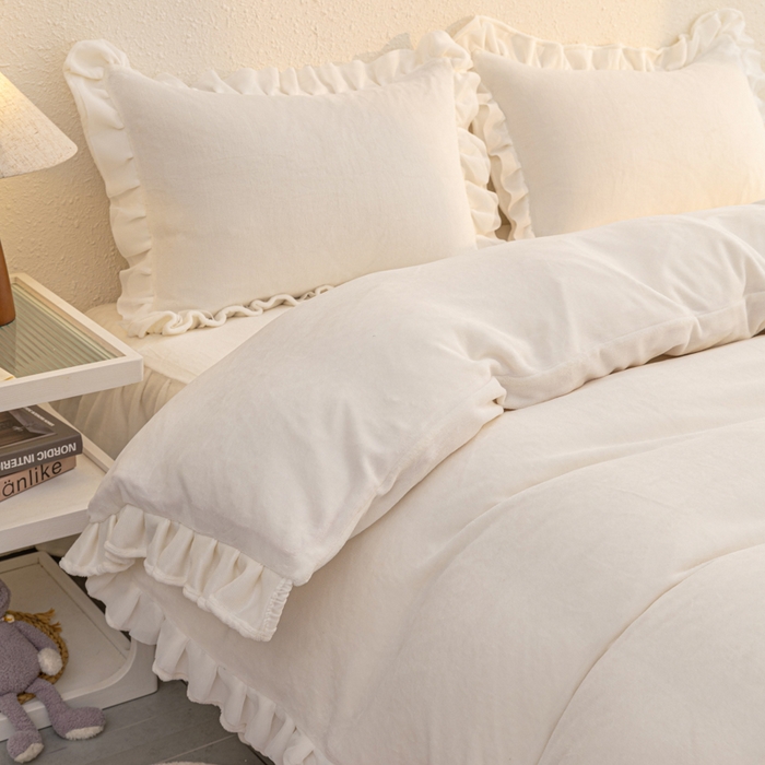 91家纺网 家纺一手货源 找家纺 恩和家纺 2025新款白色薄纱双层飞边牛奶绒四件套 米白