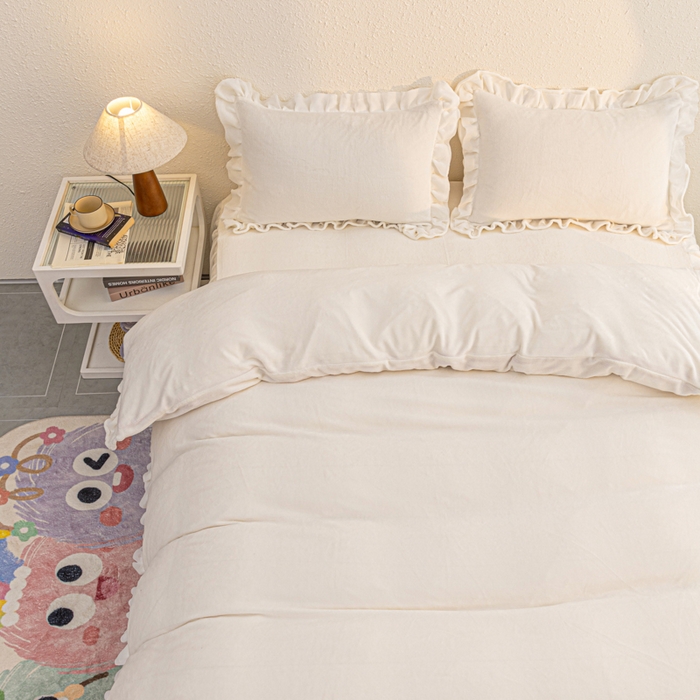 91家纺网 家纺一手货源 找家纺 恩和家纺 2025新款白色薄纱双层飞边牛奶绒四件套 米白