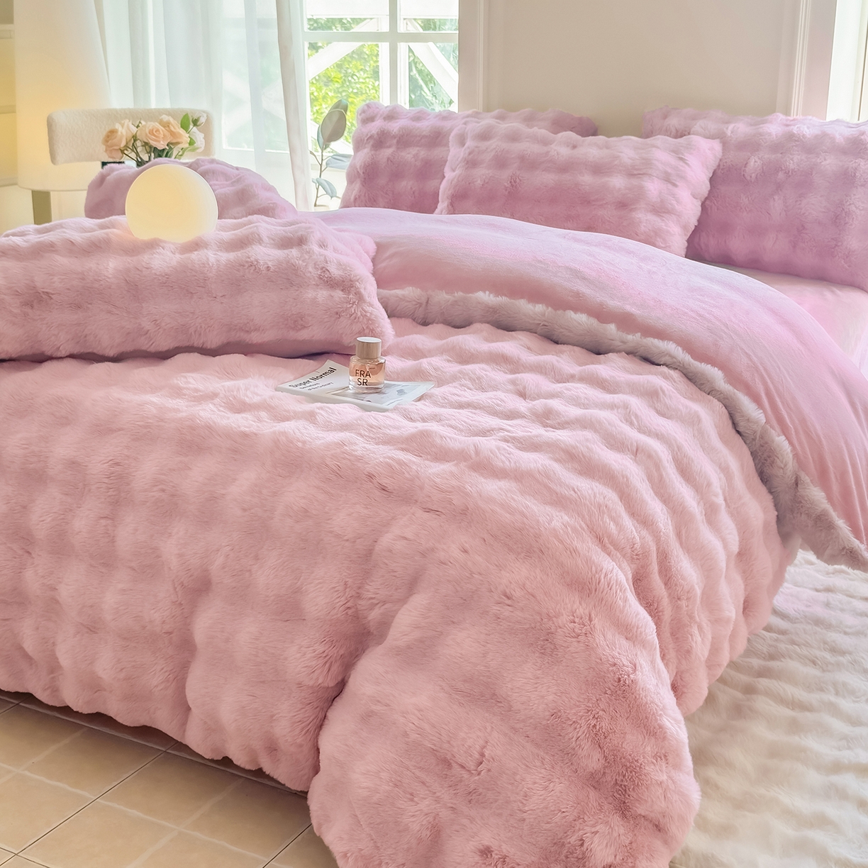 91家纺网 家纺一手货源 找家纺 （总）品乐家纺 2025新款简约纯色A类220克泡泡兔绒四件套