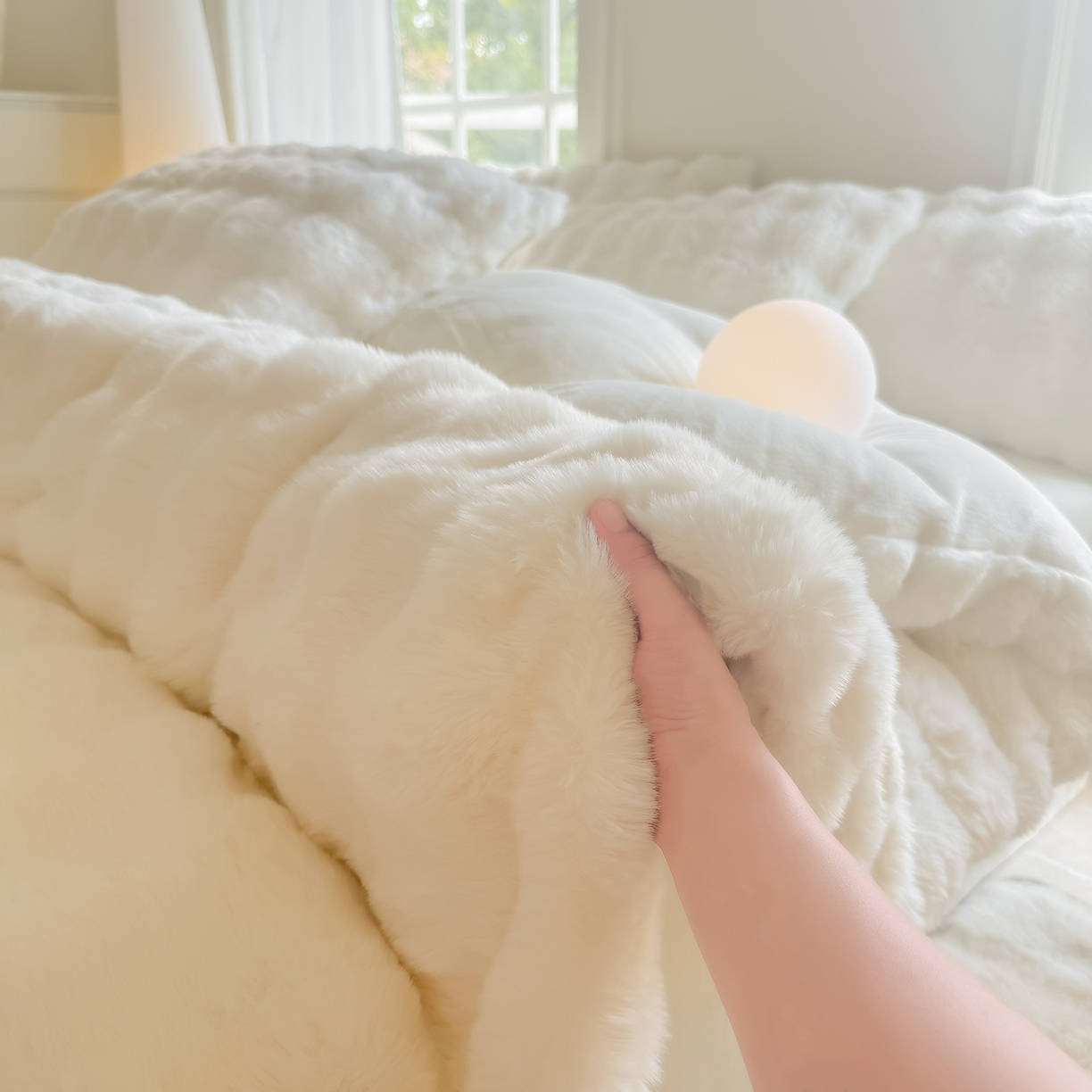 91家纺网 家纺一手货源 找家纺 品乐家纺 2025新款简约纯色A类220克泡泡兔绒四件套 纯色-珍珠白