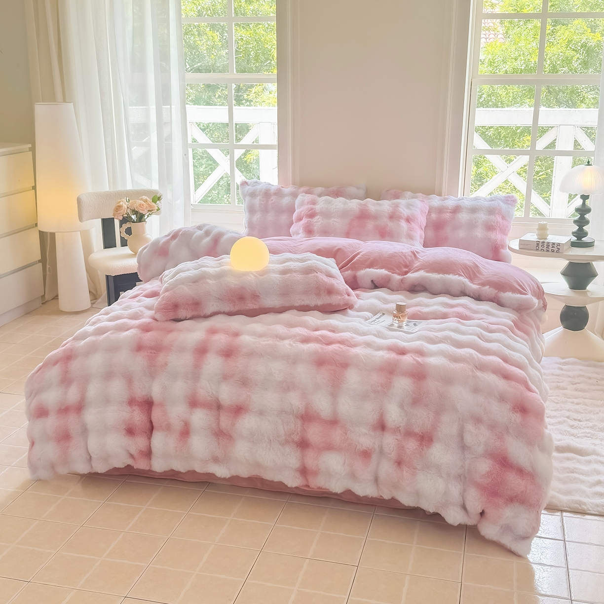 91家纺网 家纺一手货源 找家纺 品乐家纺 2025新款简约纯色A类220克泡泡兔绒四件套 渐变-绯月粉