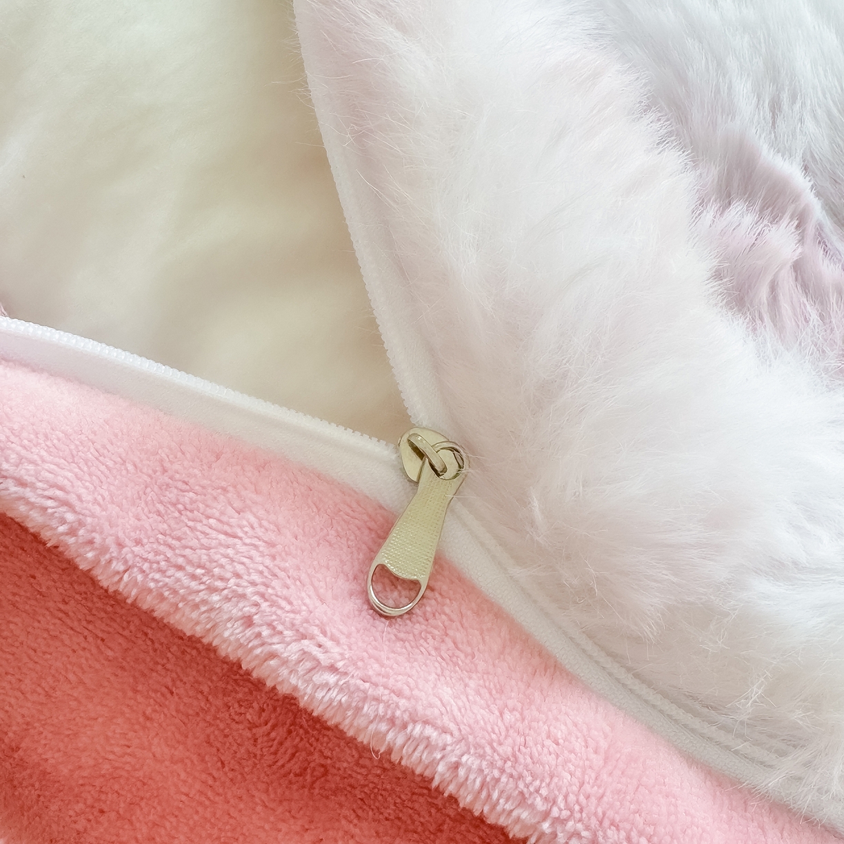 91家纺网 家纺一手货源 找家纺 品乐家纺 2025新款简约纯色A类220克泡泡兔绒四件套 渐变-绯月粉