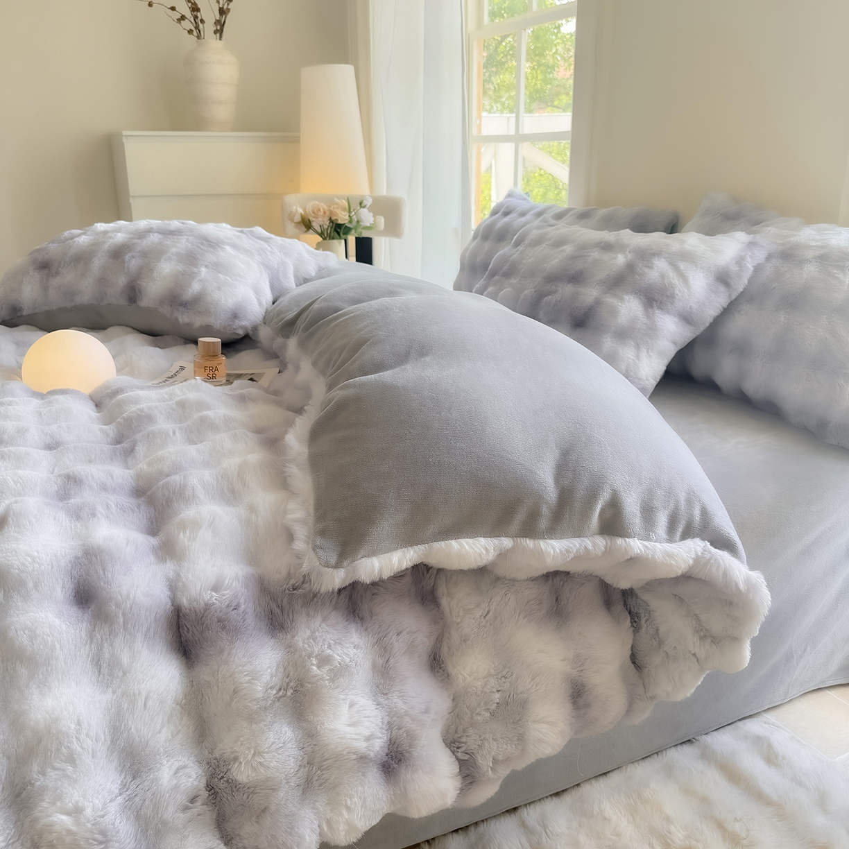 91家纺网 家纺一手货源 找家纺 品乐家纺 2025新款简约纯色A类220克泡泡兔绒四件套 渐变-莫奈灰