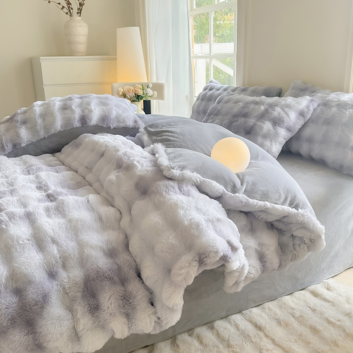 91家纺网 家纺一手货源 找家纺 品乐家纺 2025新款简约纯色A类220克泡泡兔绒四件套 渐变-莫奈灰