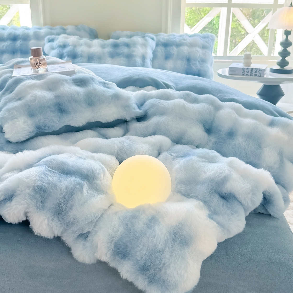 91家纺网 家纺一手货源 找家纺 品乐家纺 2025新款简约纯色A类220克泡泡兔绒四件套 渐变-天青蓝