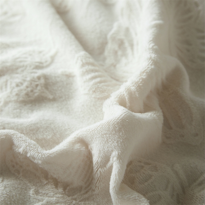 91家纺网 家纺一手货源 找家纺 亿梵 2025秋冬新款A类全消光牛奶绒立体5D雕花绒四件套蝶舞轻裳-奶油白