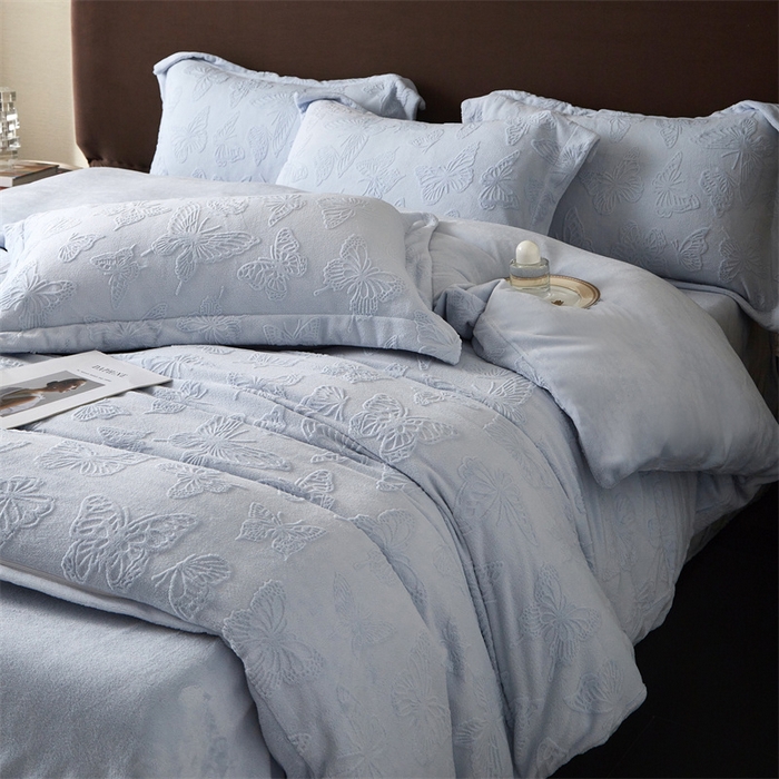 亿梵 2025秋冬新款A类全消光牛奶绒立体5D雕花绒四件套蝶舞轻裳-天空蓝