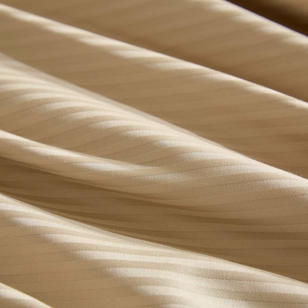 91家纺网 家纺一手货源 找家纺 （总）ONE TWO ONE 121 2025新款长绒棉高支高密贡缎高定提花（小cr）四件套（【提供买家秀】}为了各位老板们都有利润空间，平台控价券后不得低于218/298/318元，感谢您的配合与支