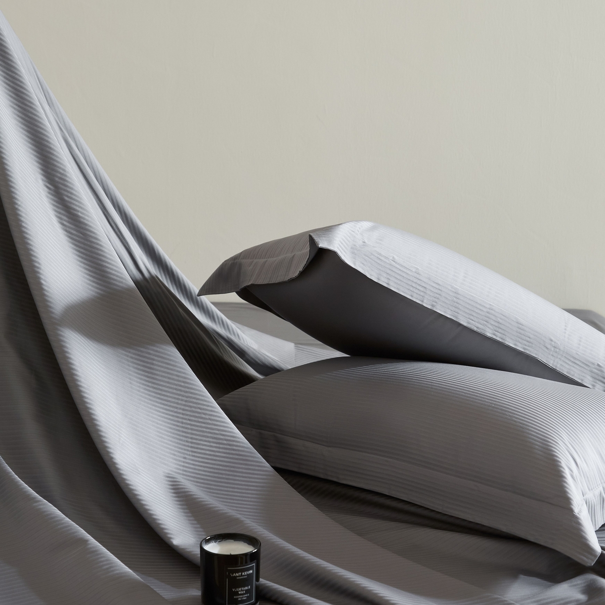 91家纺网 家纺一手货源 找家纺 ONE TWO ONE 121 2025新款长绒棉高支高密贡缎高定提花（小cr）四件套（【提供买家秀】}为了各位老板们都有利润空间，平台控价券后不得低于218/298/318元，感谢您的配合与支持！）